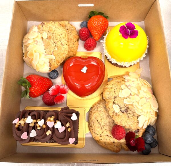 Mother's Day Sweet Box Panetta Mercato